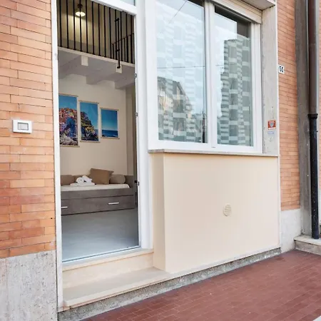 8 Lofts - - 1 Apartament
