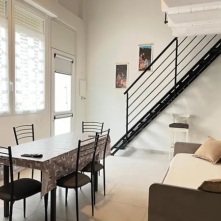 8 Lofts - - 1 Apartamento La Spezia