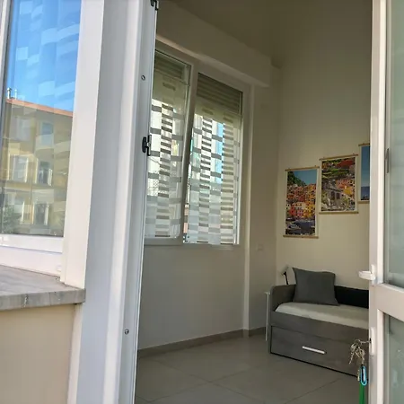 8 Lofts - - 1 Apartamento