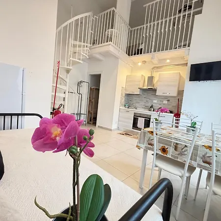 8 Lofts - - 1 Apartment La Spezia