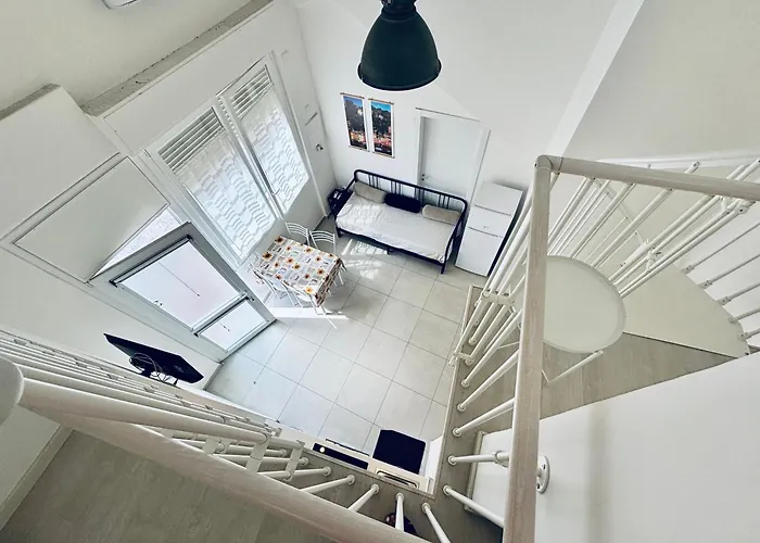 Apartment 8 Lofts - - 1 *