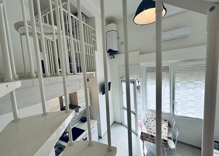 8 Lofts - - 1 * La Spezia