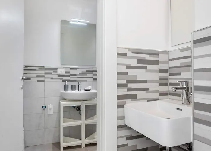 8 Lofts - - 1 Apartment La Spezia