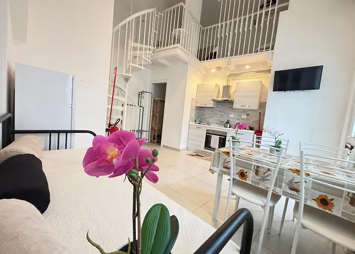 8 Lofts - - 1 Apartment La Spezia