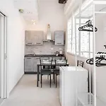 Melandra'S Home * لا سبيتسْيا
