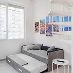 Melandra'S Home لا سبيتسْيا