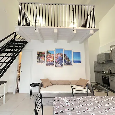 8 Lofts - - 1 Apartamento La Spezia