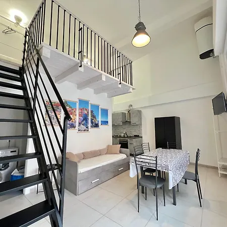 8 Lofts - - 1 Apartment La Spezia