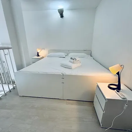 8 Lofts - - 1 * La Spezia