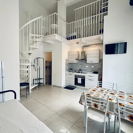 8 Lofts - - 1 Apartment La Spezia