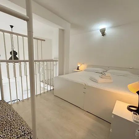8 Lofts - - 1 Apartment