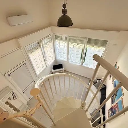 8 Lofts - - 1 Apartment La Spezia