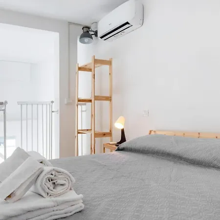 8 Lofts - - 1 Appartamento