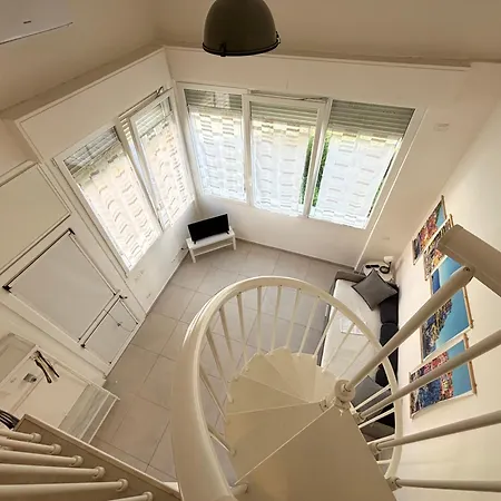 Apartment 8 Lofts - - 1 La Spezia