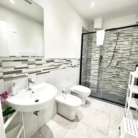 8 Lofts - - 1 Apartamento La Spezia