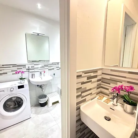 8 Lofts - - 1 * La Spezia